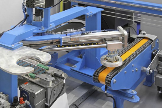Robotic conveyor system